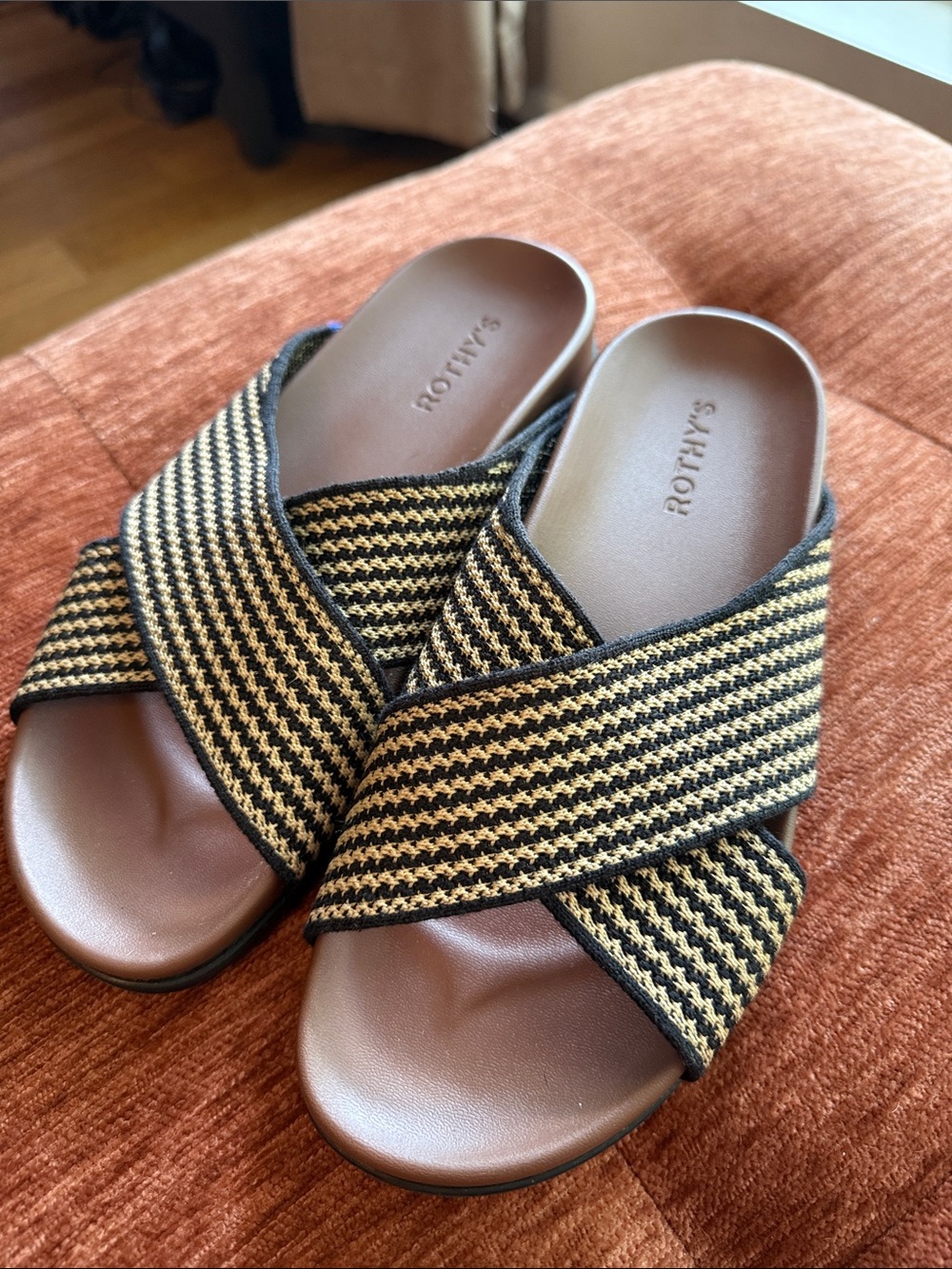 Rothy's Women's Crisscross Slide Sandals — Black & tan